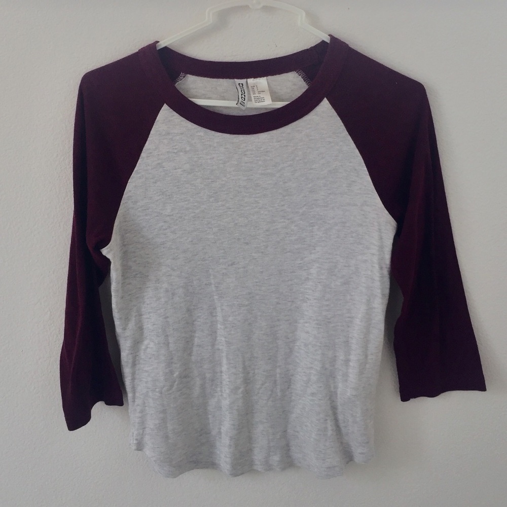 Divided 3/4 sleeve shirt